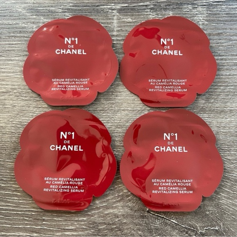 N1 De Chanel Red Camellia Revitalizing Serum Samples 4ml